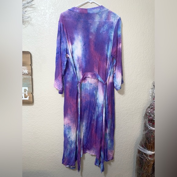 LS Purple watercolor Robe - Picture 4 of 5